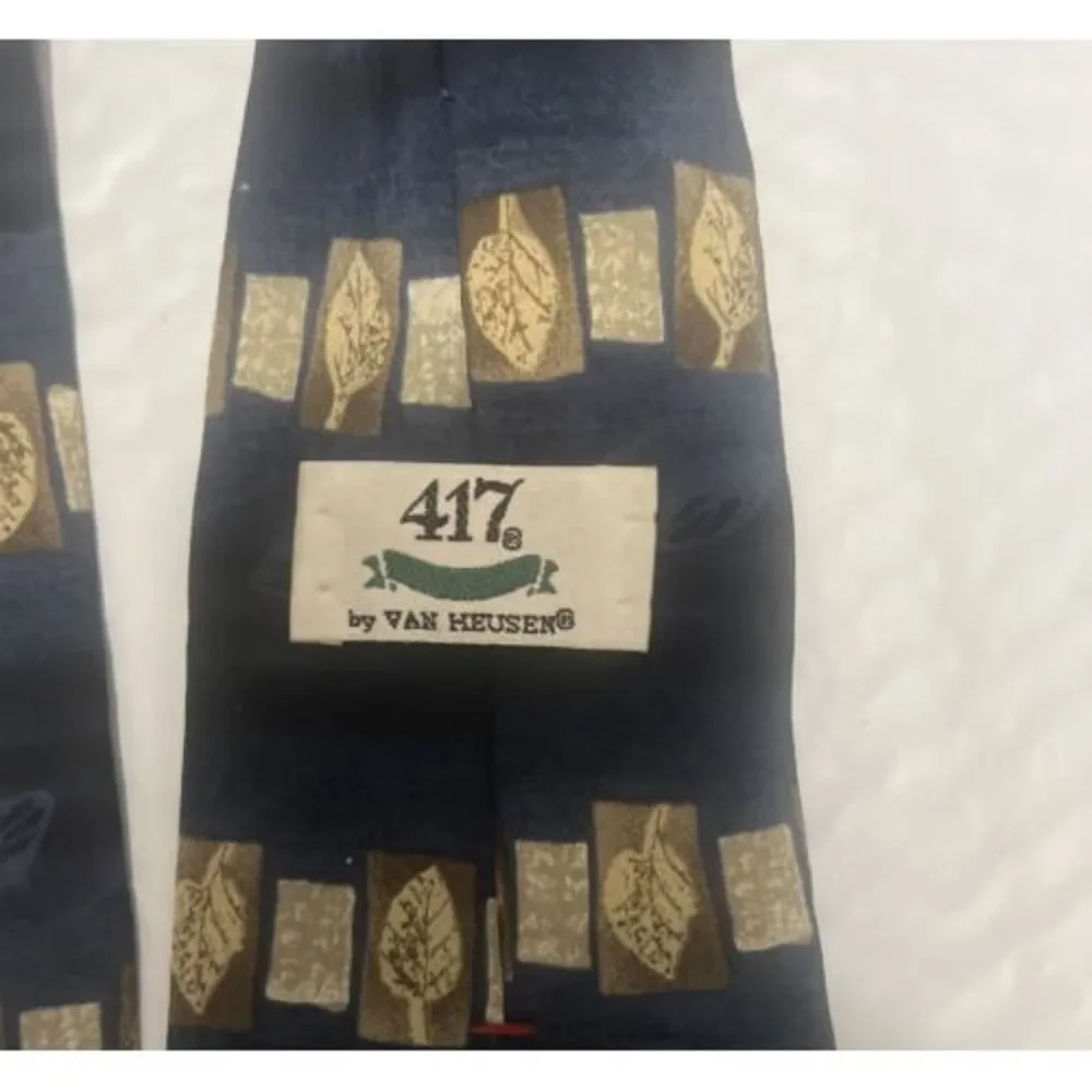 417 by Van‎ Heusen Silk Floral Tie
